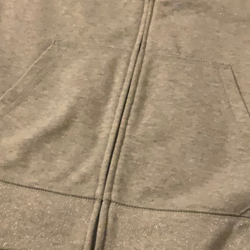 New York comfort zone gray sweatshirt. New without tags. - Picture 6 of 7